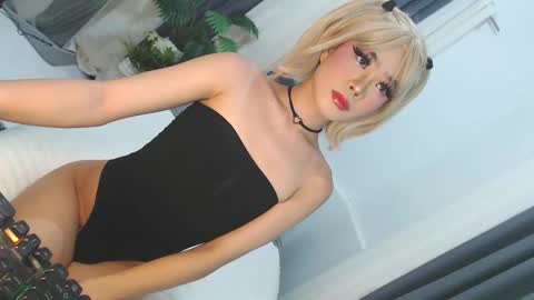 Snapshot of cute_maloi chatting on May 2026 05:29:01 PM Jane online show from May 2026 05:29:01 PM