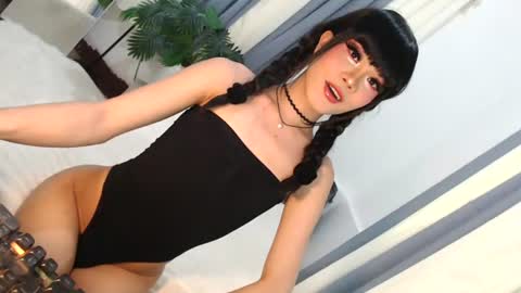 Snapshot of cute_maloi chatting on July 2026 07:50:01 AM Jane online show from July 2026 07:50:01 AM