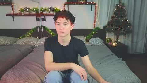 Mike online show from December 2025 09:30:01 PM