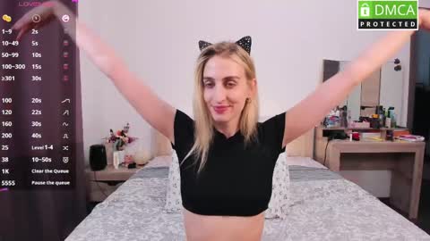 Snapshot of cute_milana chatting on April 2026 08:17:02 AM Milana online show from April 2026 08:17:02 AM