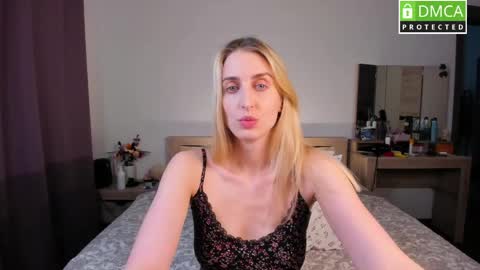 Snapshot of cute_milana chatting on May 2026 01:18:02 PM Milana online show from May 2026 01:18:02 PM