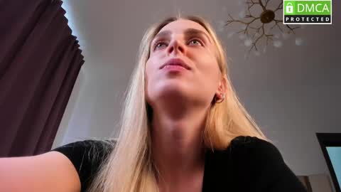 Snapshot of cute_milana chatting on June 2026 02:33:01 PM Milana online show from June 2026 02:33:01 PM