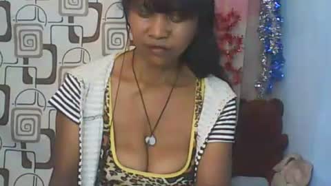 Snapshot of cute_moll chatting on May 2026 11:06:01 AM murielle online show from May 2026 11:06:01 AM