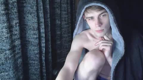 Oliver online show from November 2025 07:02:02 PM