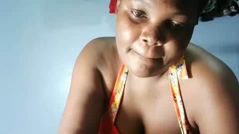 cute_roxie online show from May 2026 06:04:02 PM