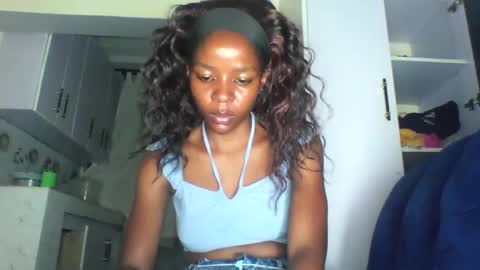Snapshot of cute_sexy3 chatting on April 2026 09:49:02 PM SHARON online show from April 2026 09:49:02 PM