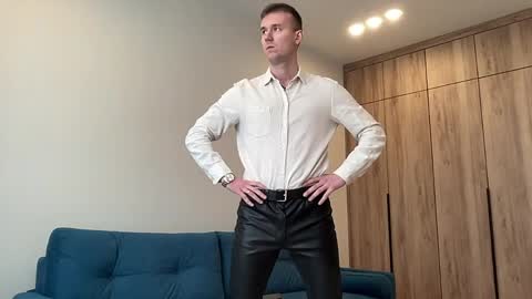 cute_skywalker online show from April 2026 10:02:01 AM