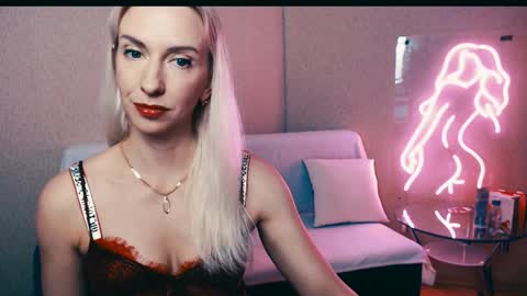 cute_smile_shy online show from November 2025 08:22:02 PM