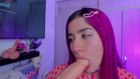 katalinda montt online show from April 2026 06:10:01 PM