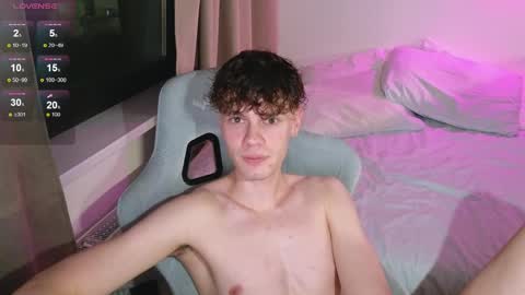 Snapshot of cute_thomas chatting on June 2026 08:20:02 PM Thomas - online show from June 2026 08:20:02 PM