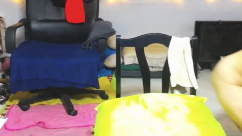 Snapshot of cuteandsexyone chatting on December 2024 04:36:01 PM CuteAndSexyOne Na and Brian online show from December 2024 04:36:01 PM