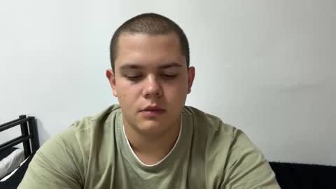 Snapshot of cutebutnaughty_ chatting on October 2025 06:49:02 PM Alex online show from October 2025 06:49:02 PM