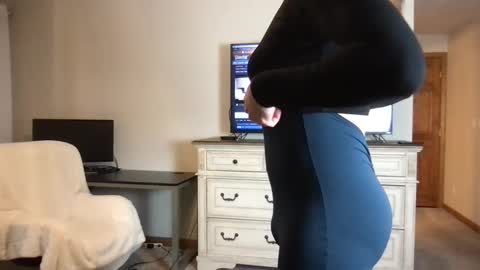 Snapshot of cutebutt_17 chatting on January 2025 08:16:02 PM cutebutt_17 online show from January 2025 08:16:02 PM