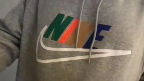 Snapshot of cutebutt_17 chatting on January 2025 10:42:01 PM cutebutt_17 online show from January 2025 10:42:01 PM