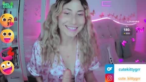 Kitty online show from September 2025 12:10:01 AM