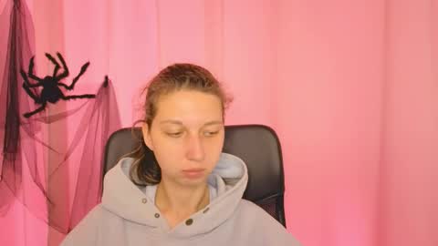 Elli online show from November 2025 11:11:01 AM