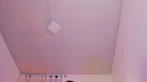 Zoe  online show from November 2025 04:35:01 AM