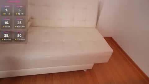 Mia online show from December 2024 09:12:01 PM