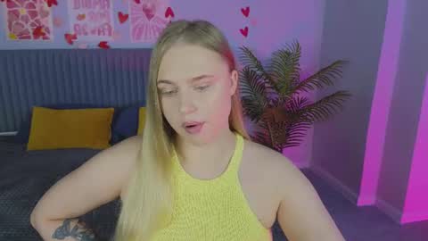 Snapshot of cutefever chatting on June 2026 01:15:02 AM Amyy online show from June 2026 01:15:02 AM