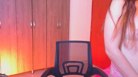 cuteflame_ online show from June 2026 10:48:02 PM
