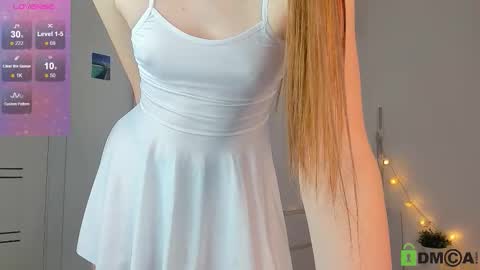 Snapshot of cutenessnicole chatting on September 2025 10:11:01 PM cutenessnicole online show from September 2025 10:11:01 PM