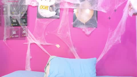 cutepetitee online show from October 2025 07:47:01 PM