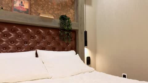 Kim online show from December 2025 03:30:01 PM