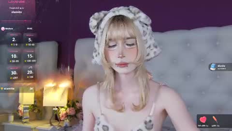Snapshot of cutetomie chatting on August 2026 09:13:01 PM Tomie online show from August 2026 09:13:01 PM