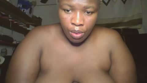 cutey_mellanin online show from October 2025 06:17:02 PM