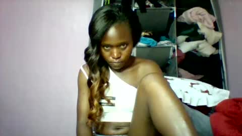 cutezola online show from October 2025 11:11:01 AM