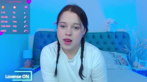 Nika  online show from October 2025 09:35:02 PM