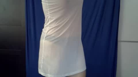 Snapshot of cutie_bee chatting on May 2026 06:53:01 AM cutie_bee online show from May 2026 06:53:01 AM