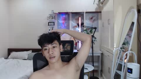 Neil Taylor online show from November 2025 06:10:02 PM