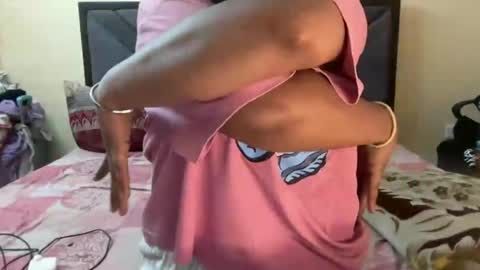 Snapshot of cutie_ruhi chatting on June 2026 04:21:02 AM Ruhii online show from June 2026 04:21:02 AM