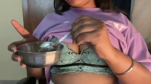 Snapshot of cutie_ruhi chatting on June 2026 04:27:02 PM Ruhii online show from June 2026 04:27:02 PM