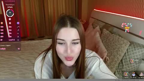 Snapshot of cutie_violet chatting on November 2025 09:23:01 AM ViVi online show from November 2025 09:23:01 AM