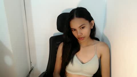 cutiee_lily2 online show from May 2026 01:25:02 AM