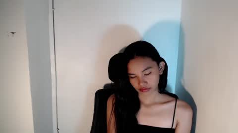 cutiee_lily2 online show from June 2026 01:28:02 AM