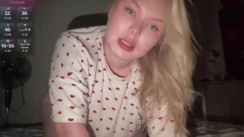 Snapshot of cutiejulie_ chatting on May 2026 07:33:01 PM Julie online show from May 2026 07:33:01 PM