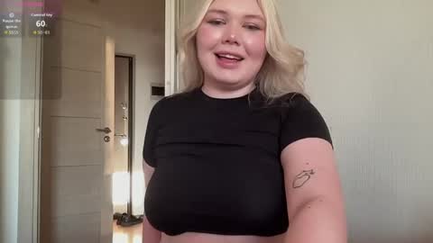 Snapshot of cutiejulie_ chatting on May 2026 05:31:02 PM Julie online show from May 2026 05:31:02 PM
