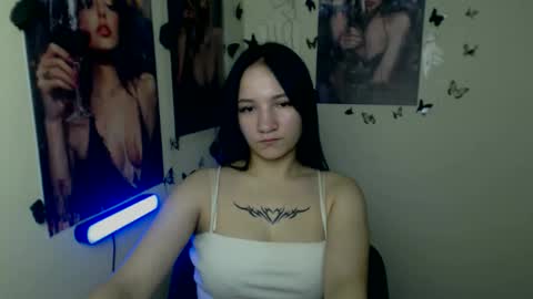 Emma online show from December 2025 07:32:01 PM