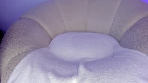 Hannah online show from October 2025 07:02:01 PM