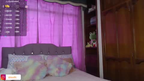 Sophia online show from February 2025 09:52:01 PM