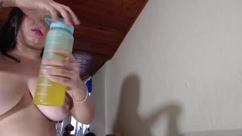 Snapshot of cuty_sexy_hotxx chatting on October 2025 11:22:02 AM LIZETH online show from October 2025 11:22:02 AM