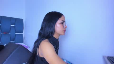 Snapshot of cyndycranforsquirt chatting on May 2026 06:57:01 PM cyndycranforsquirt online show from May 2026 06:57:01 PM