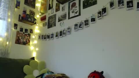 Snapshot of cypresskneez chatting on May 2026 02:13:02 PM cypresskneez online show from May 2026 02:13:02 PM