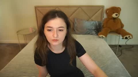 Cyrena online show from May 2026 05:48:02 AM