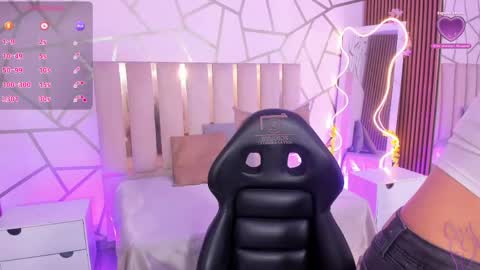 cyrus_tay online show from April 2026 11:45:02 AM