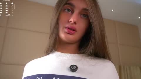 Isabella online show from April 2026 01:07:01 AM