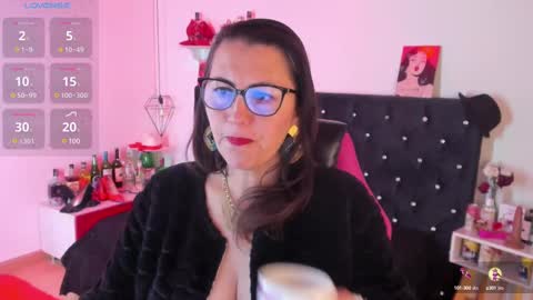 Mia  online show from February 2025 12:01:02 PM